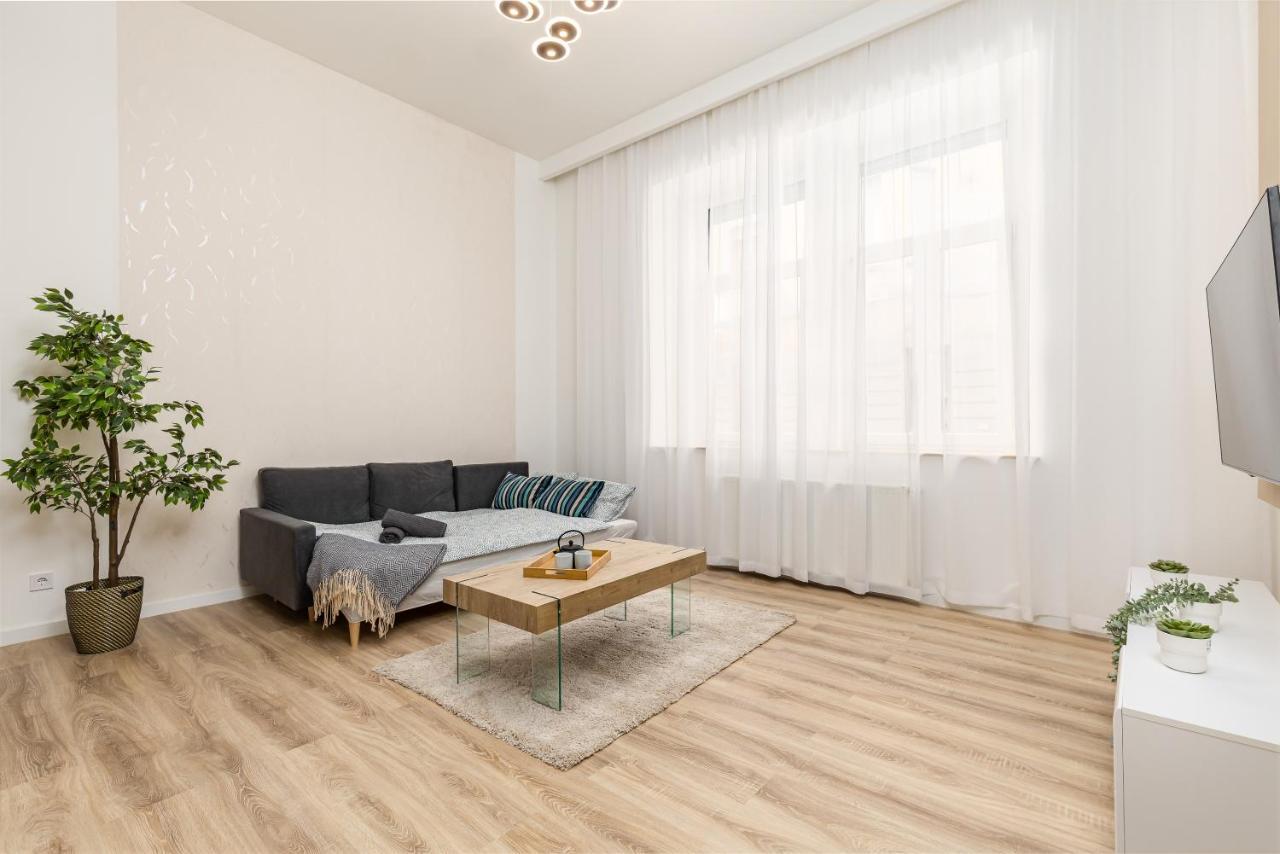 Kmety Deluxe Home With Sauna Budapest Exteriör bild